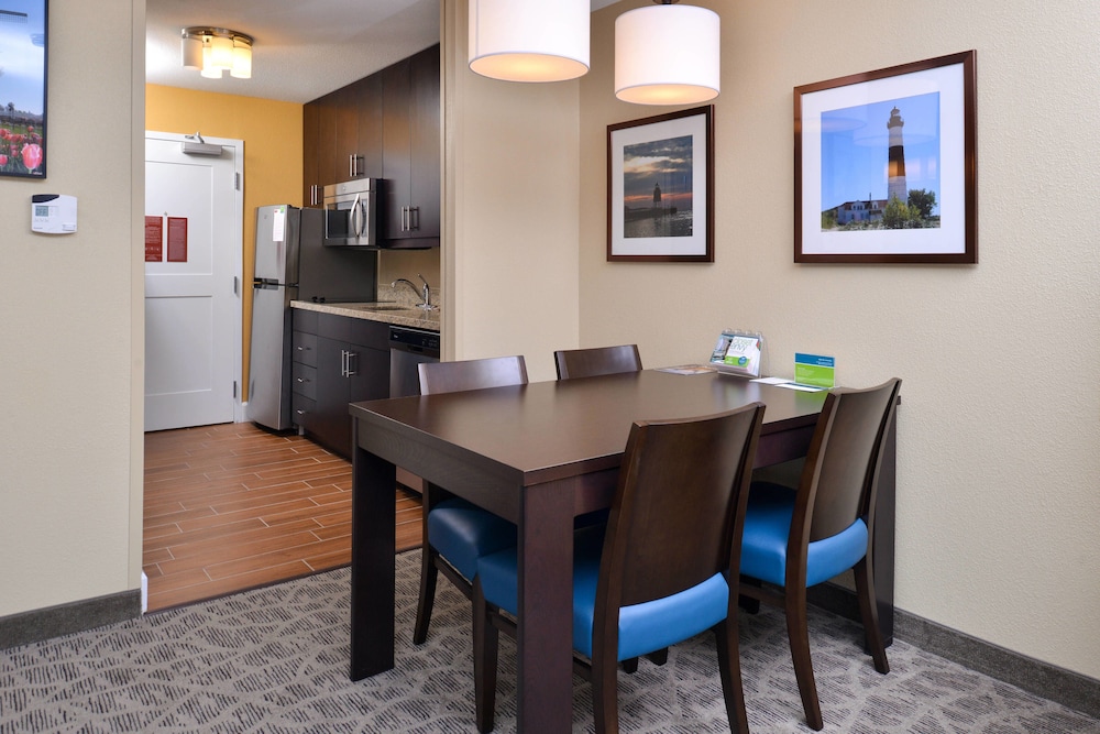 TownePlace Suites Detroit Commerce 33/40