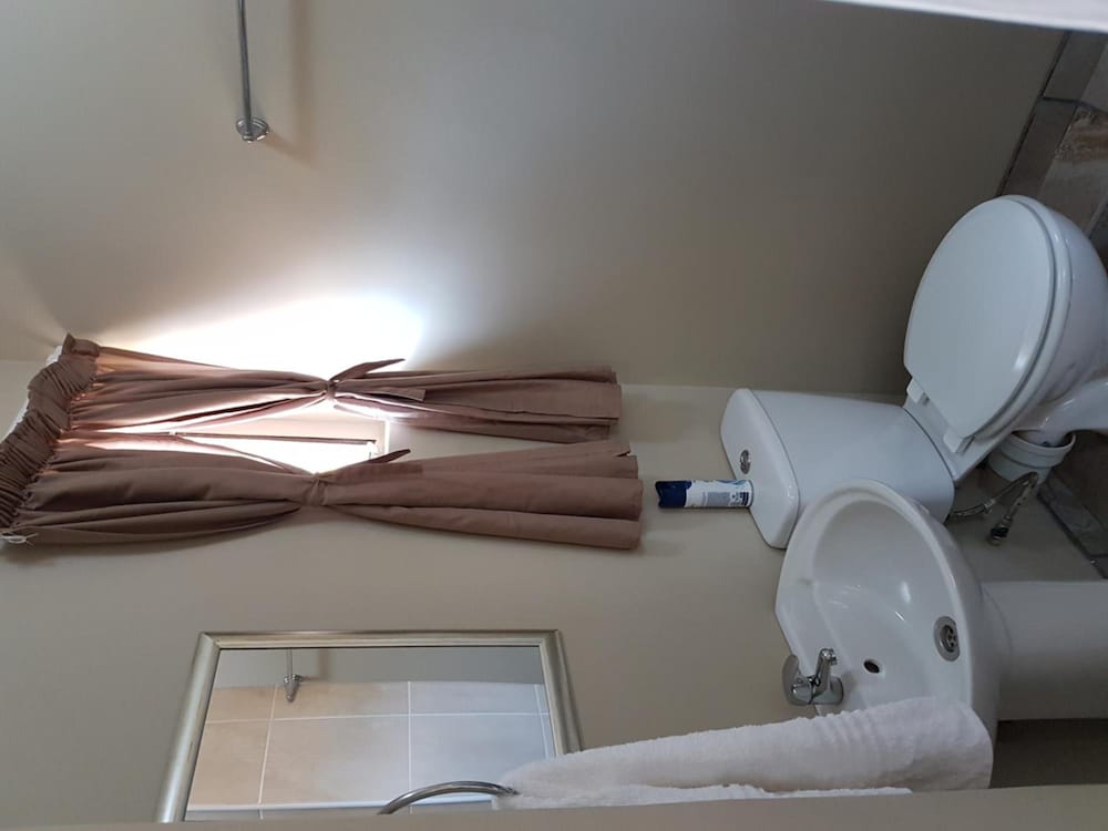 Mc Kala Guest House 42/44