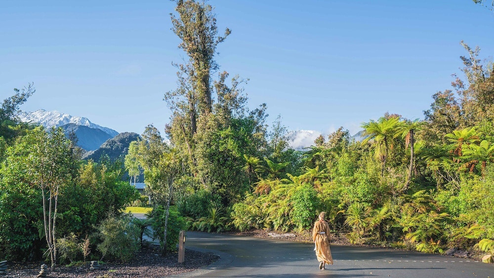 Legacy Te Waonui Hotel Franz Josef 50/56