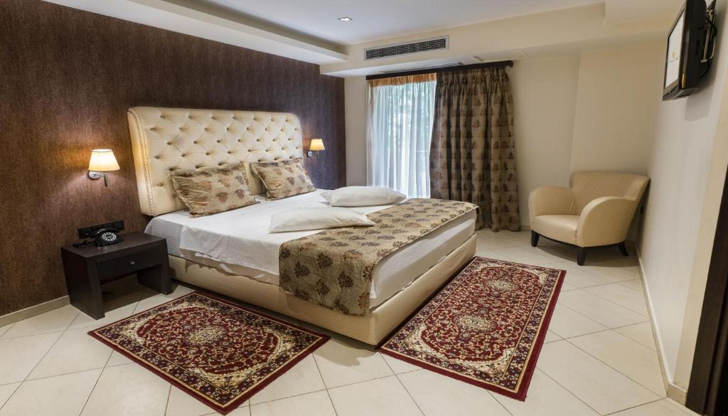 Amalias Hotel 13/45