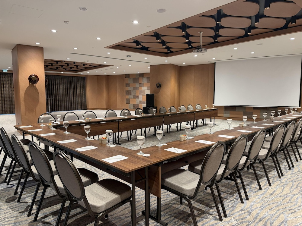 Radisson Hotel Istanbul Merter 42/48