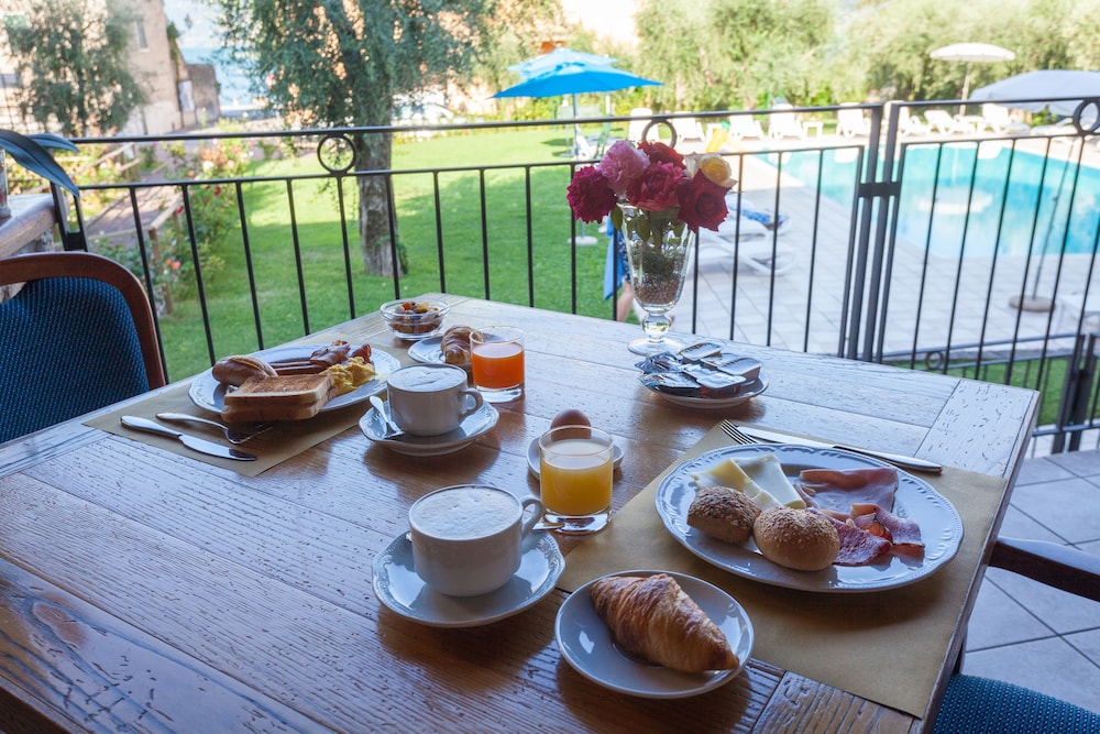 Villa Isabella Hotel & Residence 31/50