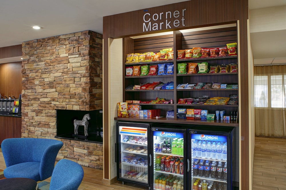Fairfield Inn Suites By Marriott Detroit Farmington Hills 28/49