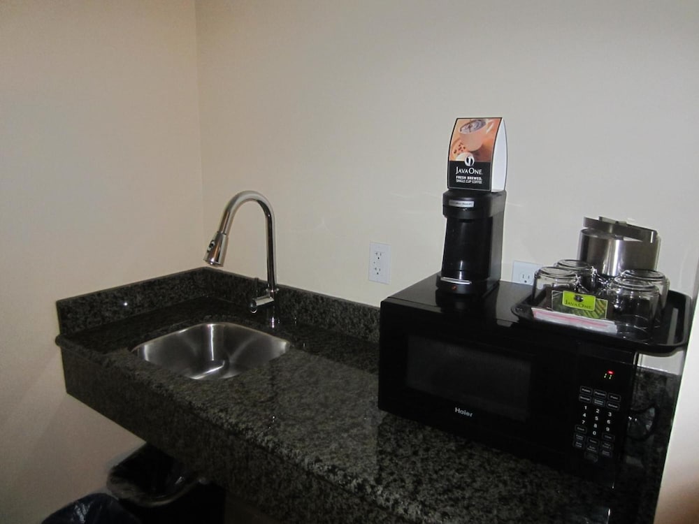 Pb Surf Beachside Inn 23/31