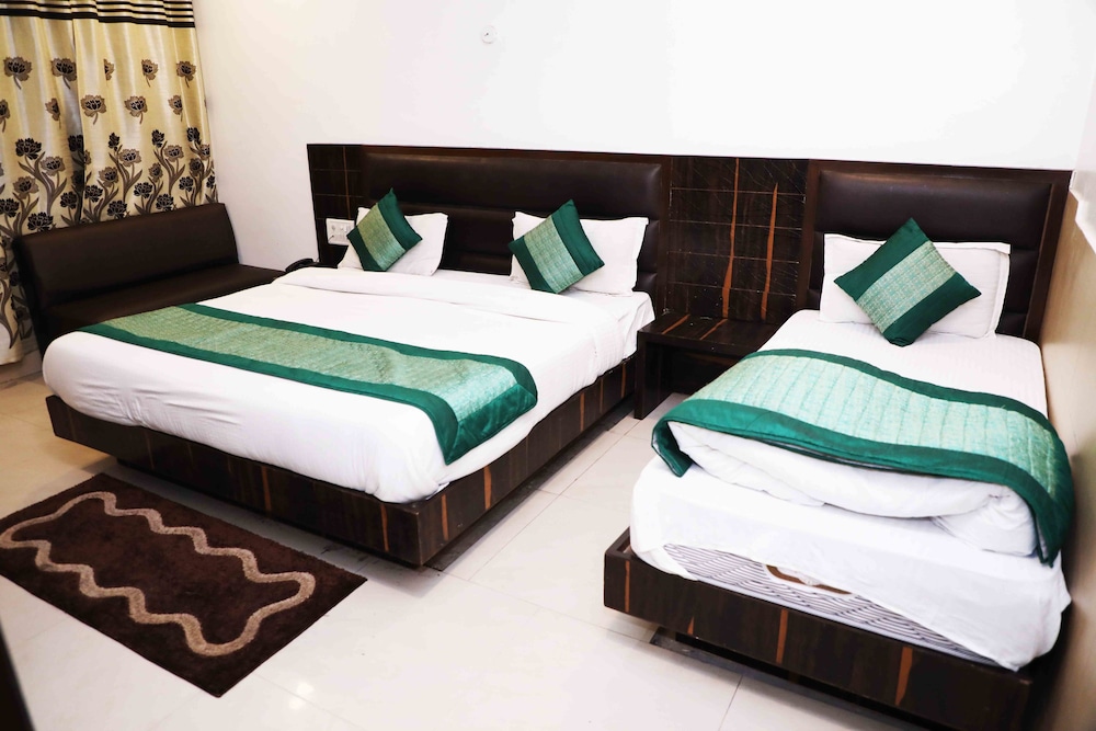 Hotel Kumar Palace 6/34