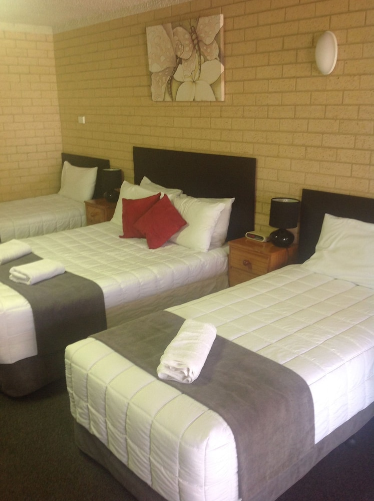 Avlon Gardens Motel And Holiday Houses 16/50