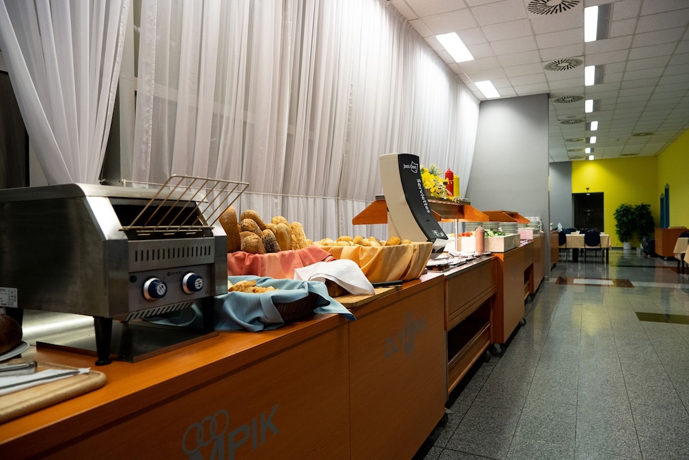 Olympik Artemis Hotel 24/30
