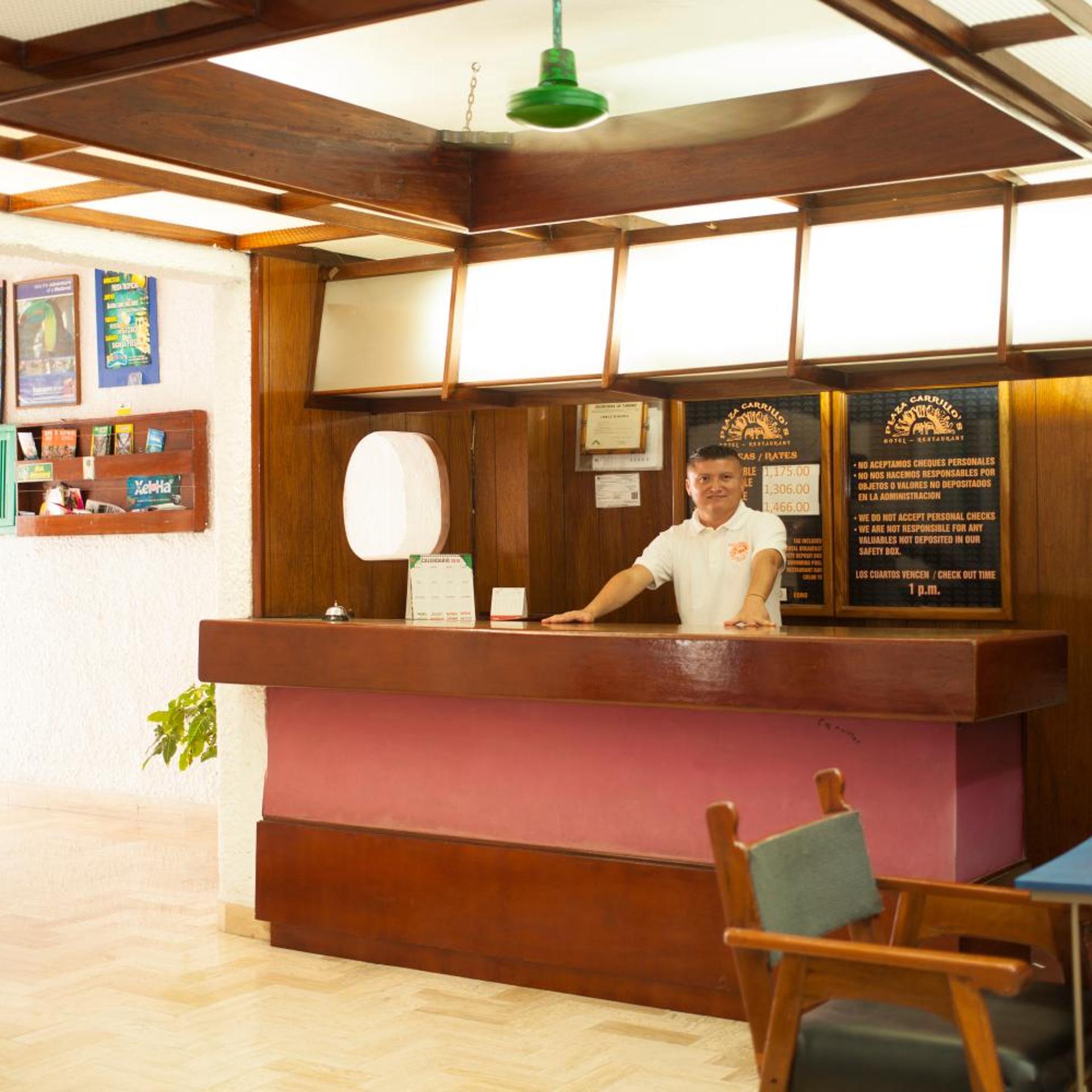 Hotel Carrillos 2/25