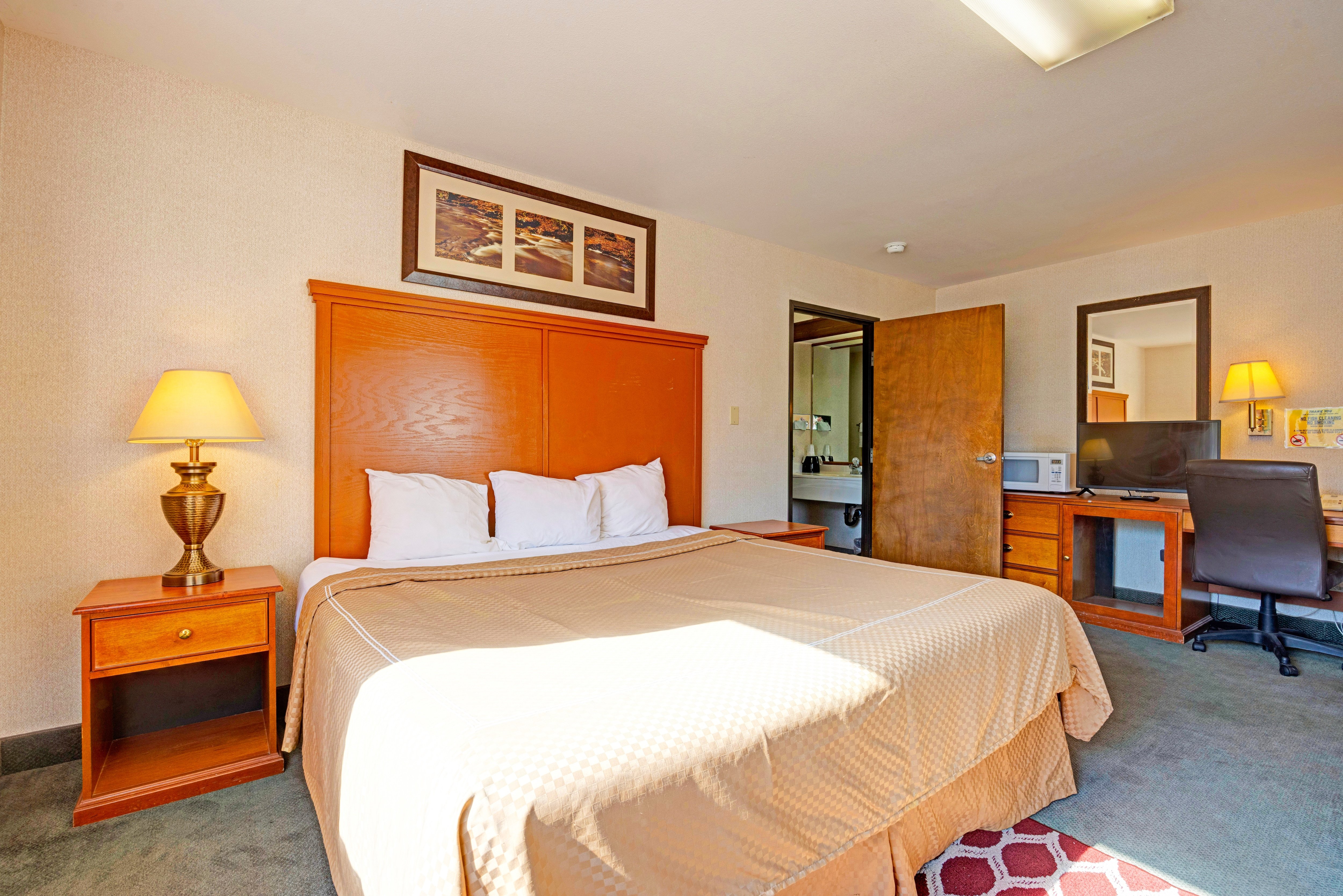 Capital O Stevenson Inn Riverside 24/49