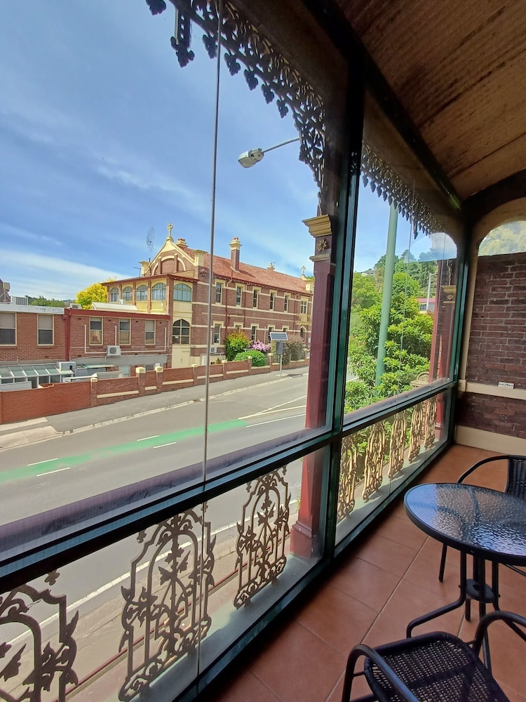 Art Hotel on York 39/65