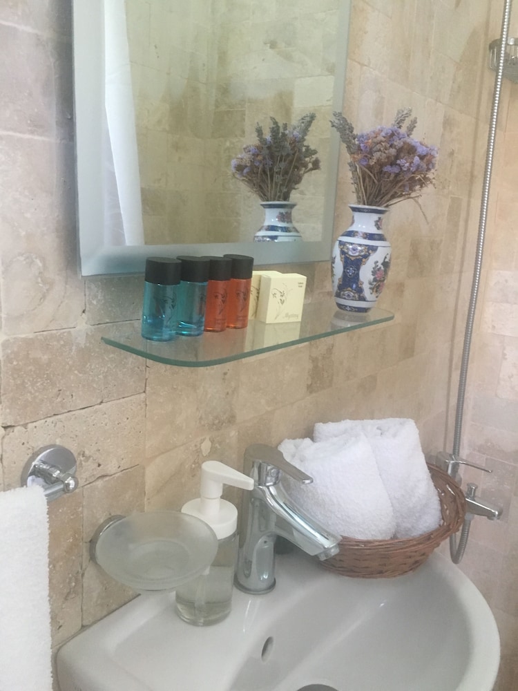 Defne Ev Hotel 40/41