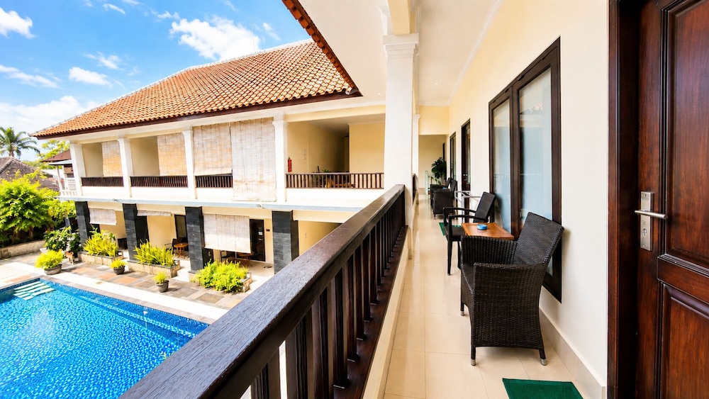 Radha Bali Hotel 40/70
