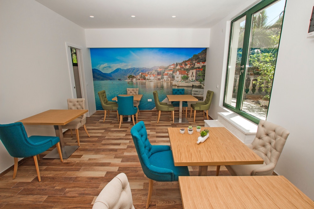 Hotel Alkima 25/50