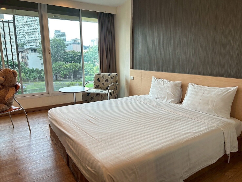 SUPERIOR, DOUBLE BED, GARDEN VIEW