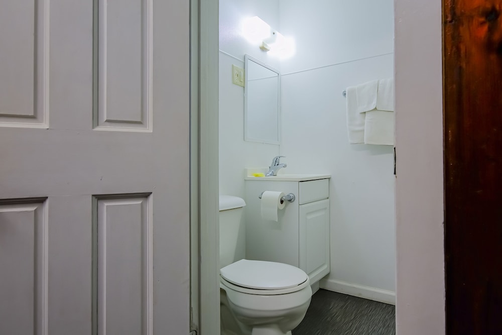 Hotel O Markham IL near Harvey/Tinley Park 23/26