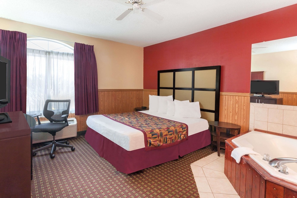 Baymont by Wyndham Chicago/Calumet City 6/37
