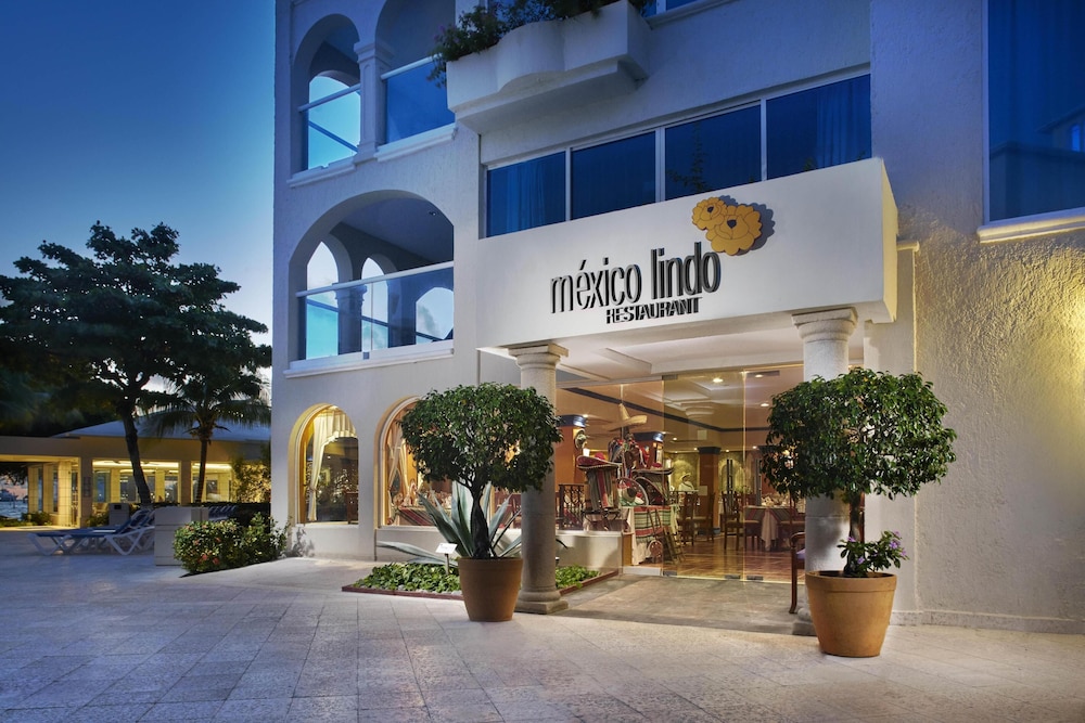 Occidental Costa Cancun 2/50