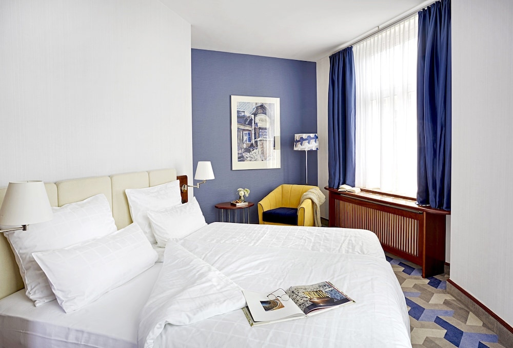 SEASIDE PARK HOTEL LEIPZIG 12/49