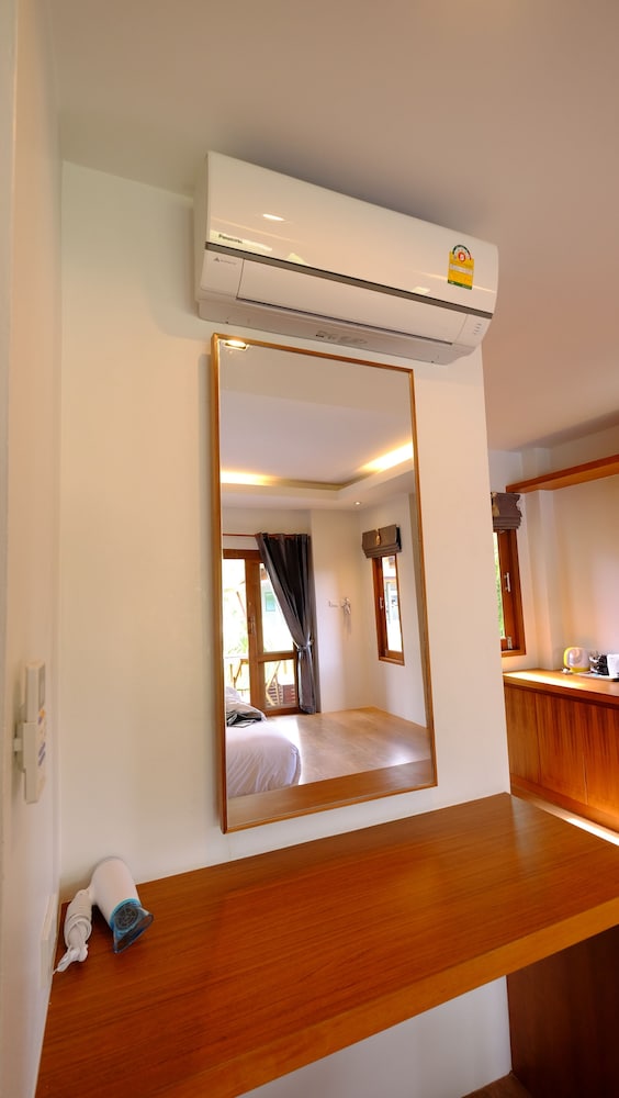 Lanta Infinity Resort 50/50