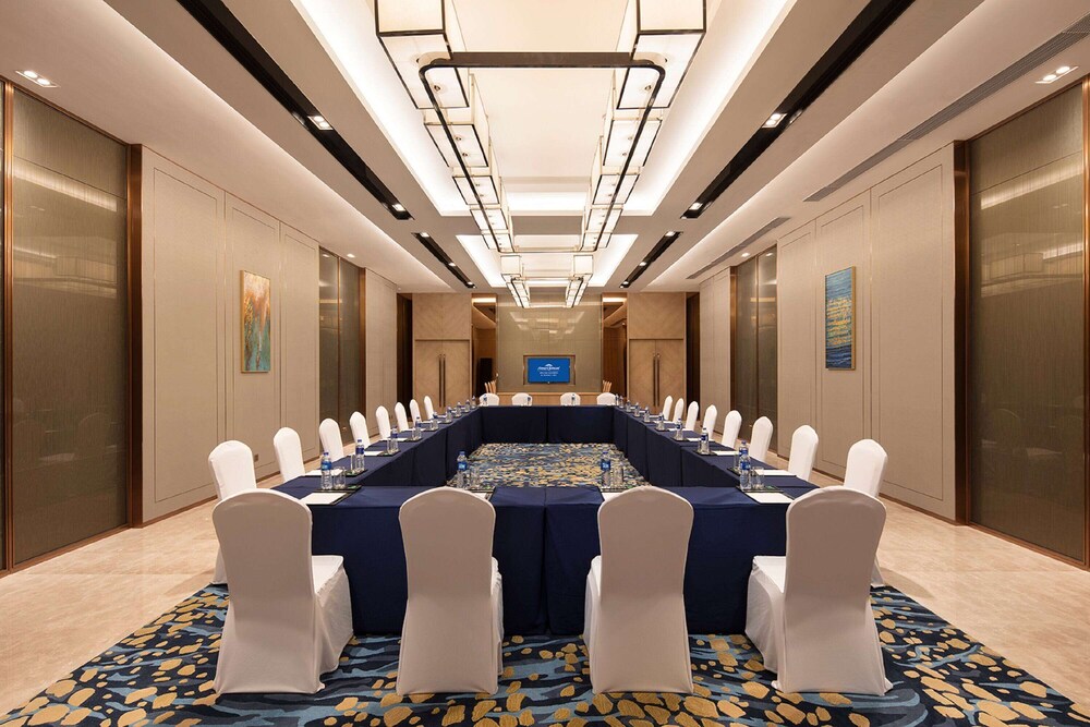 Howard Johnson by Wyndham Jimei Lake Plaza Xiamen 38/51