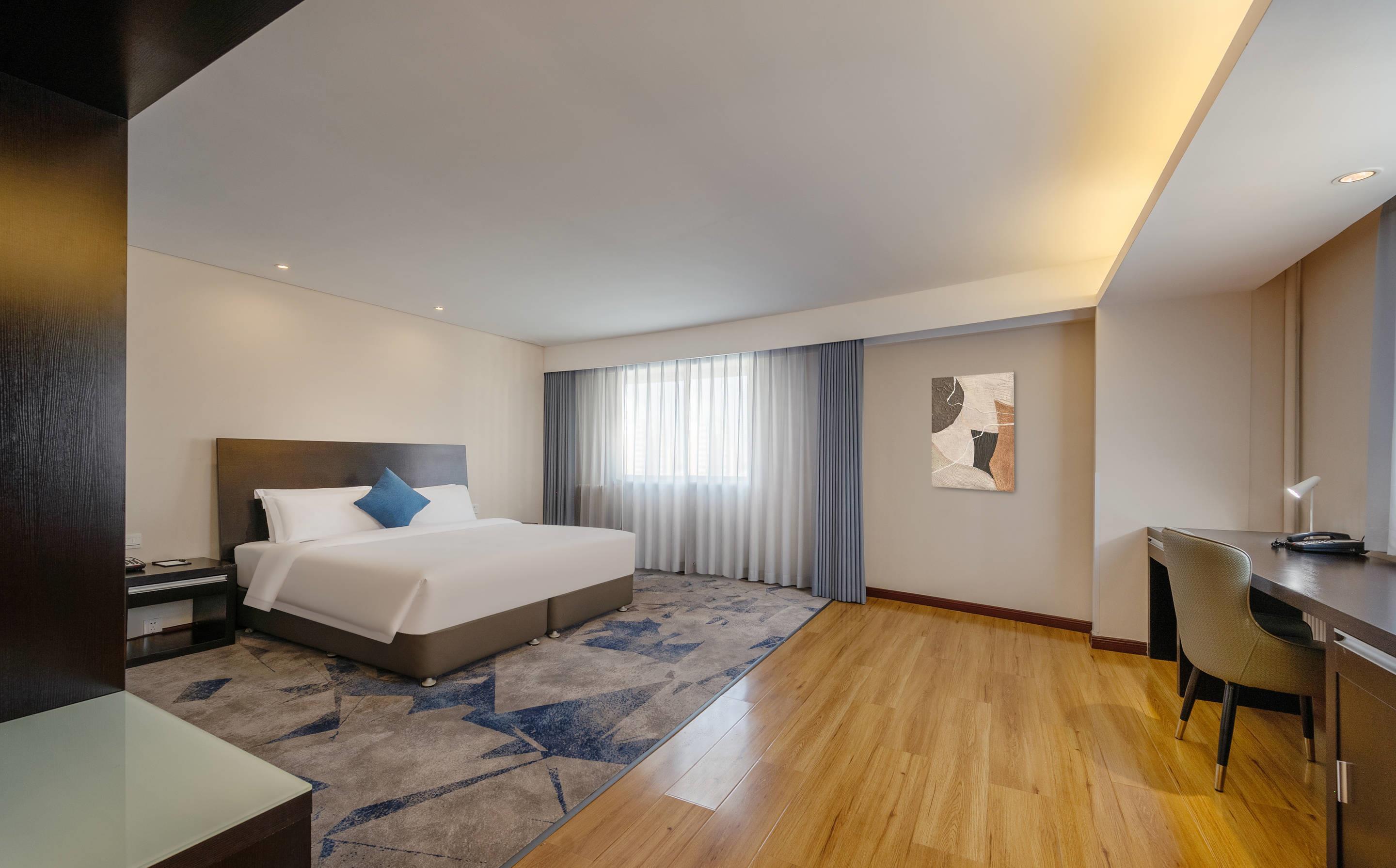 Upgrade, King Bed
