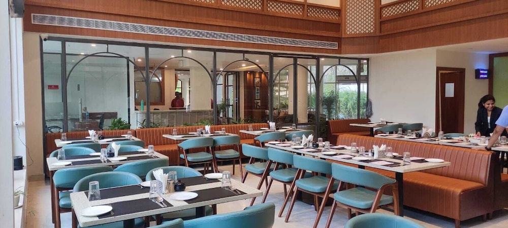 Riverside Resort 27/49