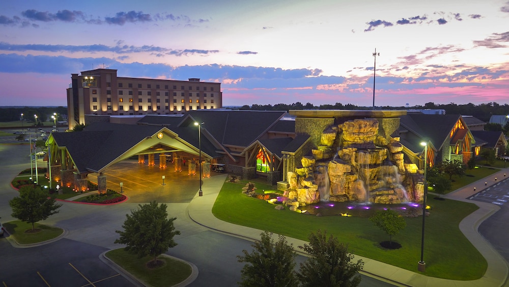 CHEROKEE CASINO & HOTEL WEST SILOAM SPRINGS 3/50