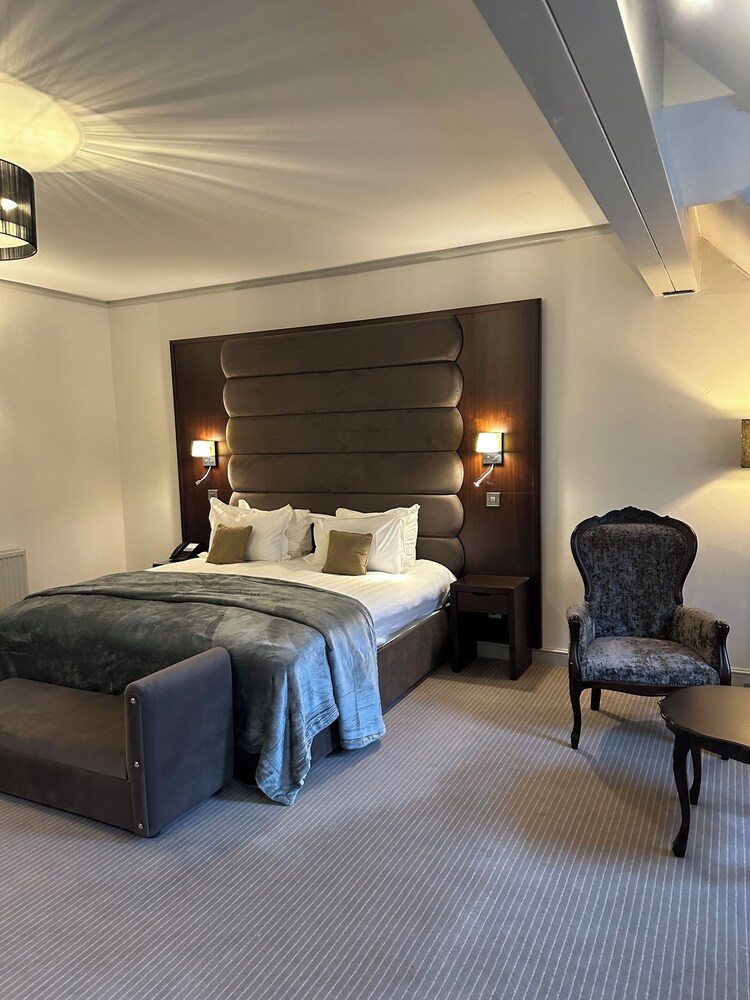 Nunsmere Hall Hotel 9/50