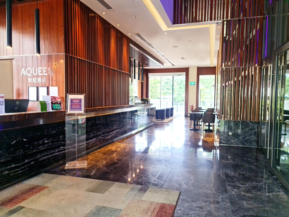 Aqueen Hotel Paya Lebar 7/32