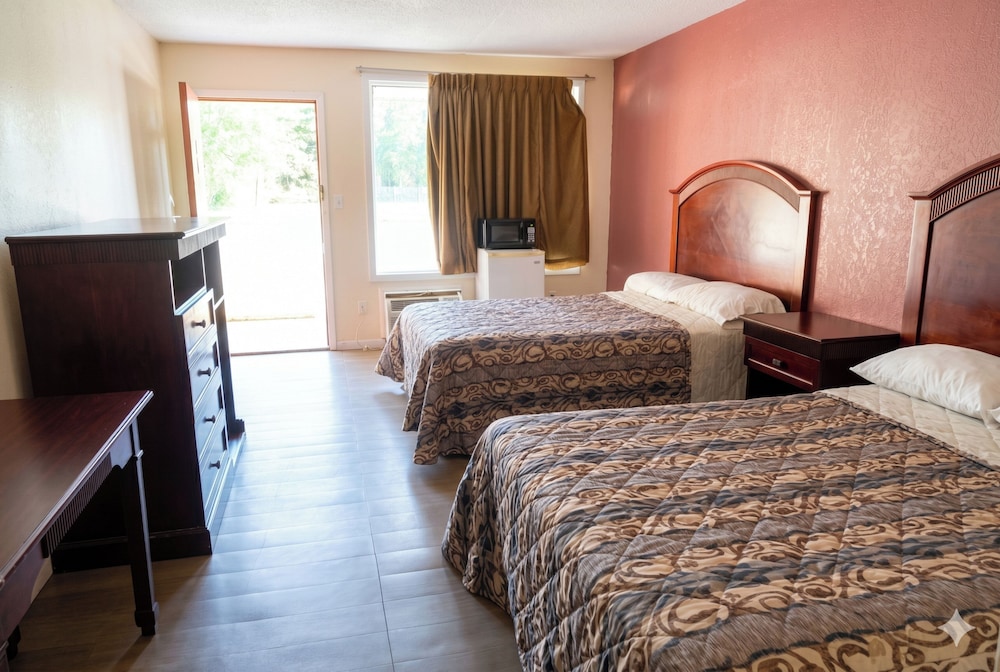 2 Full Beds Non-Smoking، Budget Inn Jennings LA I-10 2/10