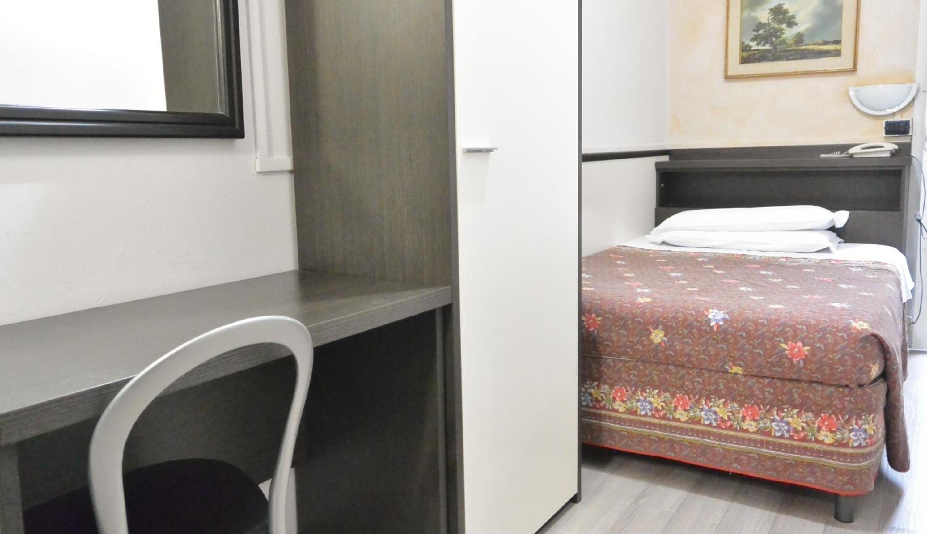 Hotel Arno 33/49