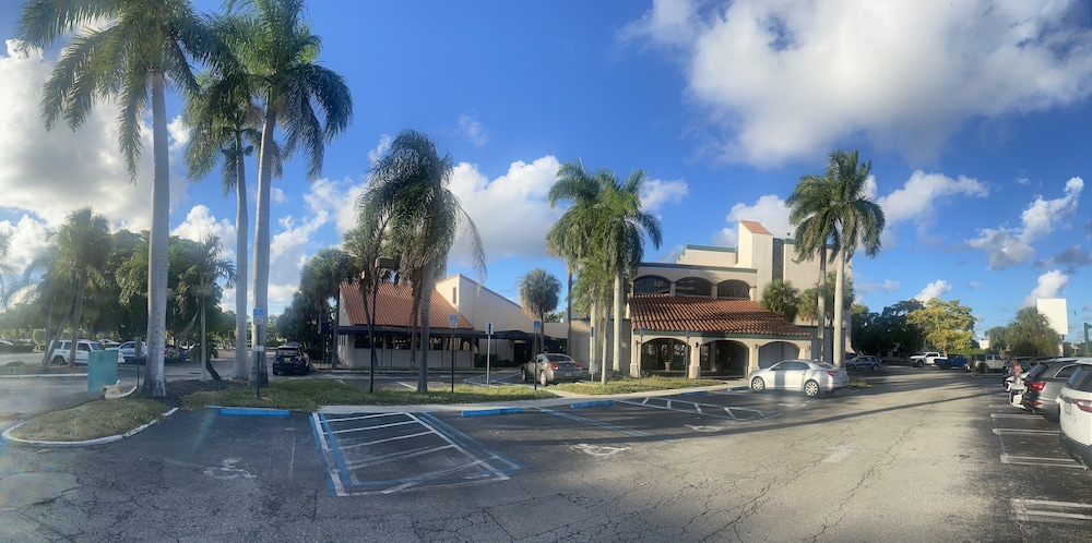88 Palms Hotel and Event Center 49/59