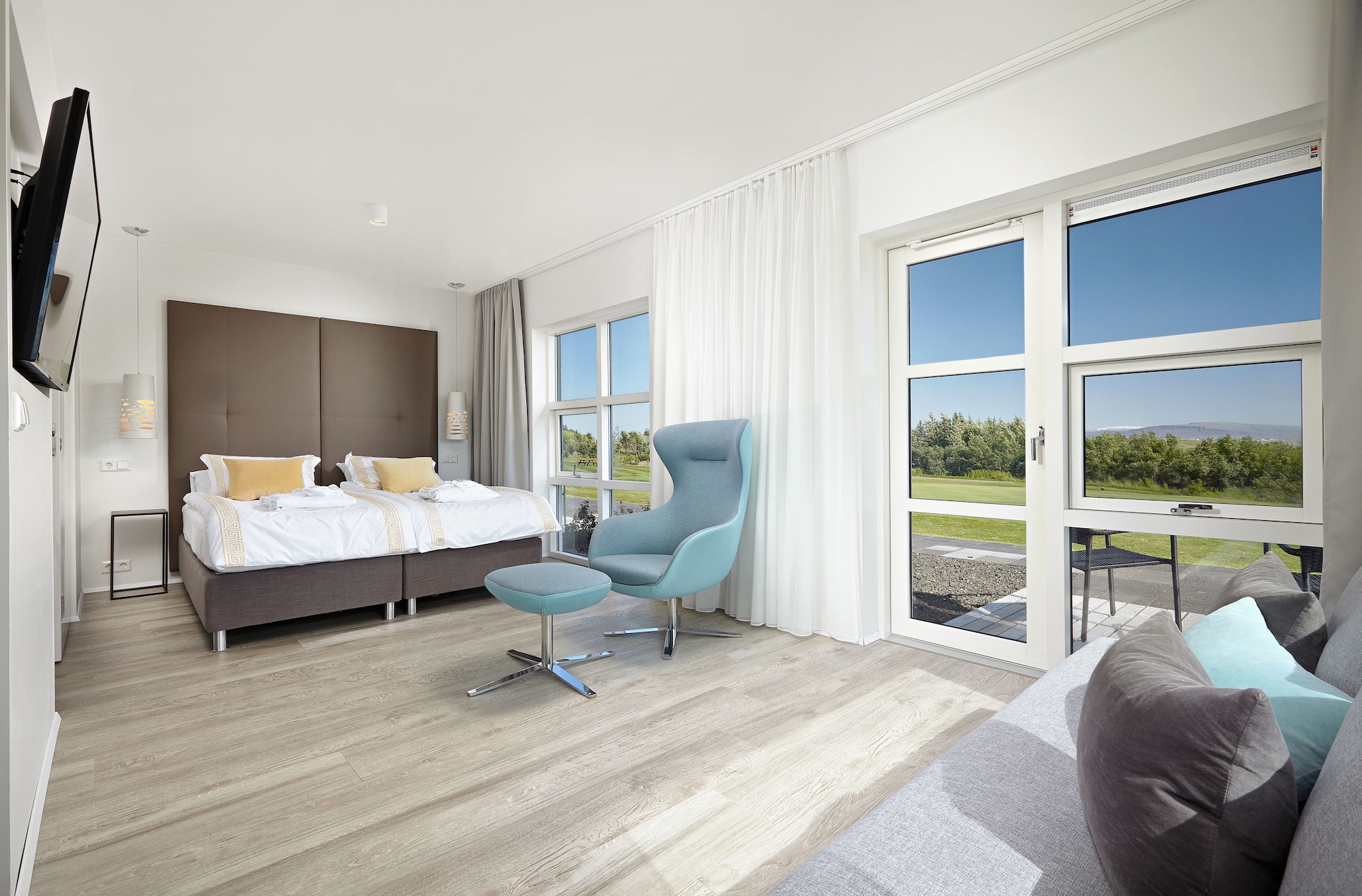 Junior Suite, Queen Bed, Sofa