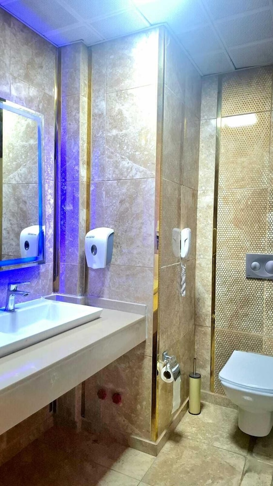 Ancient Mesopotamia Hotel 41/42