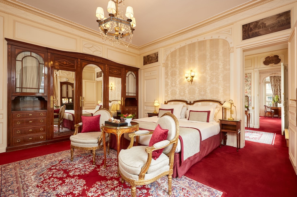 HOTEL RAPHAEL 50/80