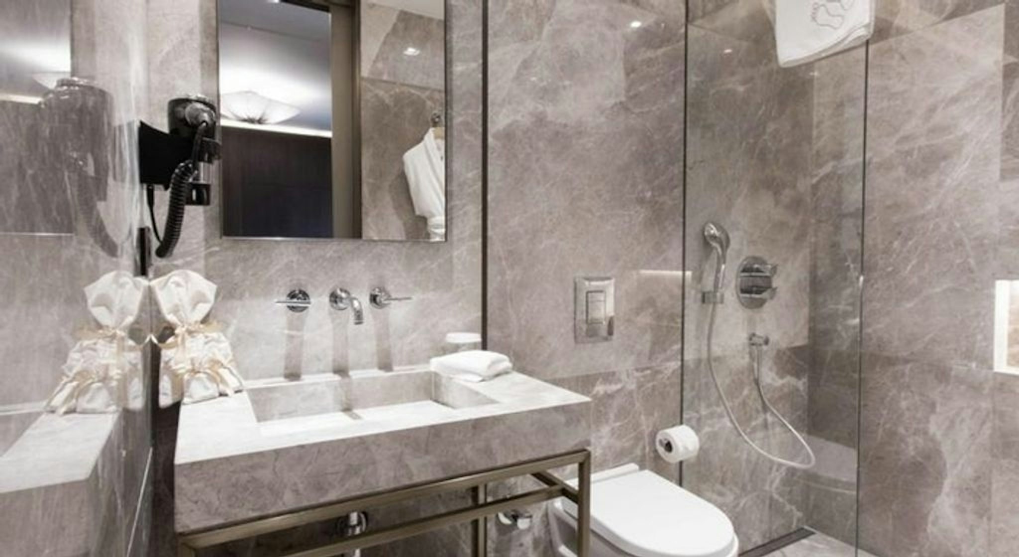 Noble22 Suites 38/39