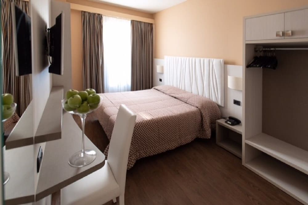 Hotel Enrichetta 8/36