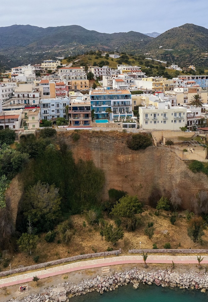 Minos Boutique Hotel 44/50