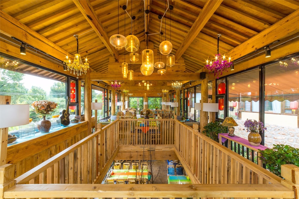 C'est La Vie Boutique Inn 8/50