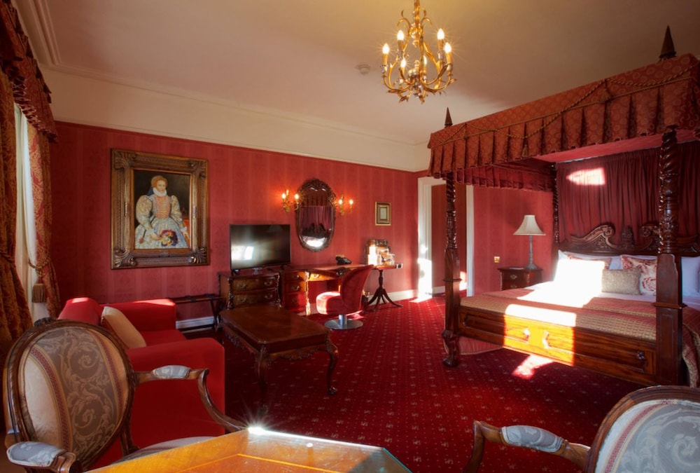 The Queen at Chester Hotel - Handwritten Collection 32/52