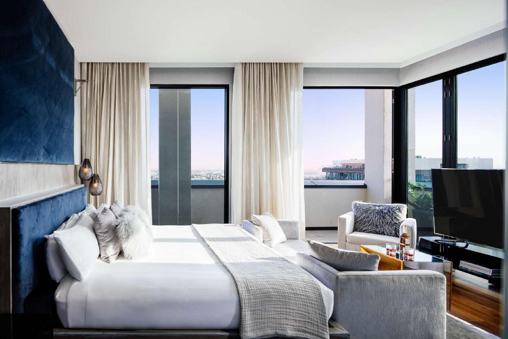 Room, King Bed, Guest House