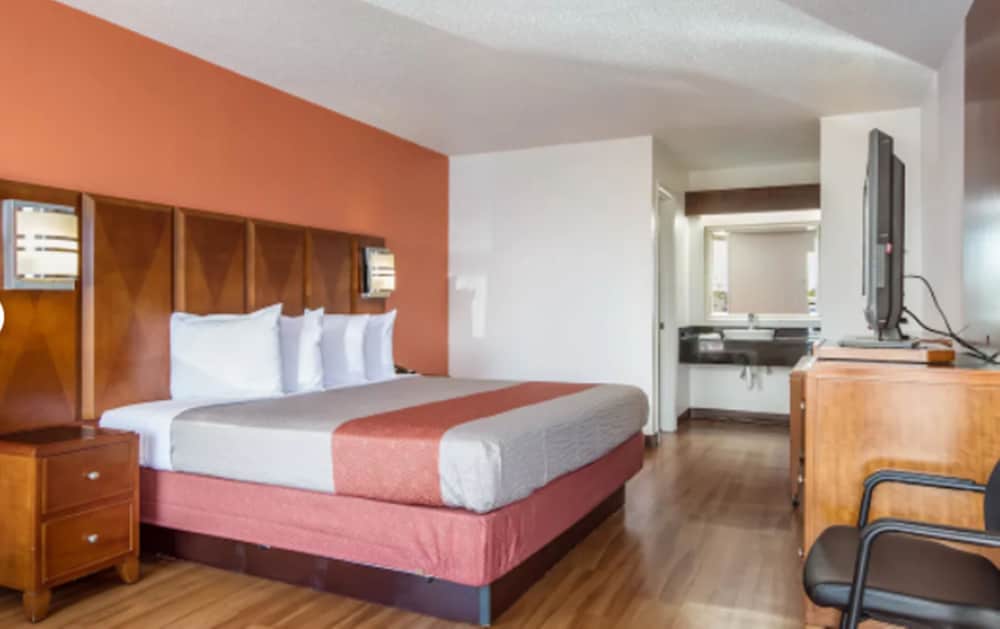 Motel6 Van Buren, AR 23/53