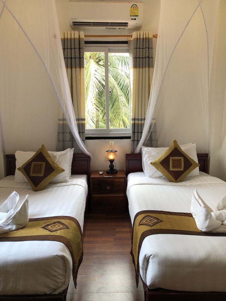 Villa Mahasok Hotel 12/90