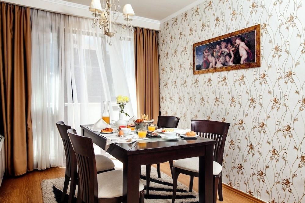 Premier Luxury Mountain Resort 36/48