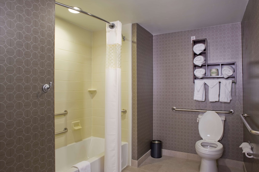 Hampton Inn and Suites Tupelo Barnes Crossing 19/50