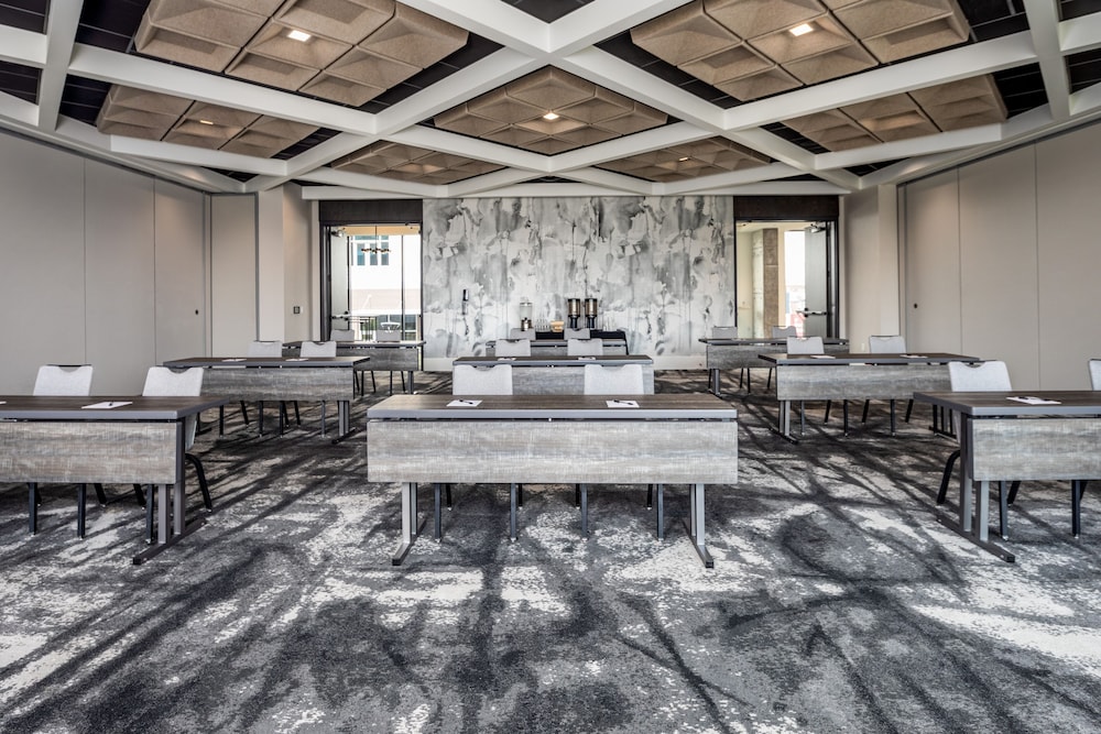 Hyatt Centric Charlotte/Southpark 42/50