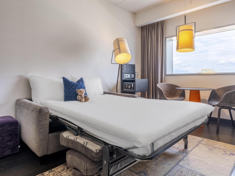 Radisson Blu Riverside Hotel 20/80
