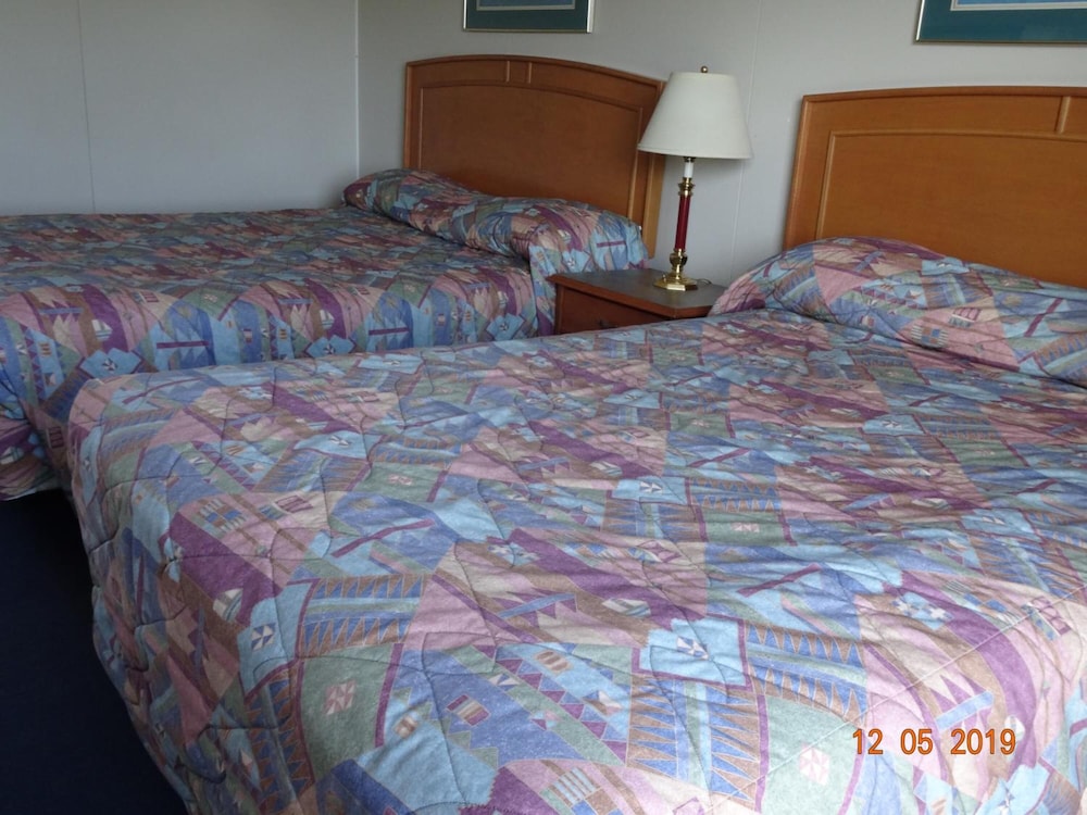 Hospitality Inn 23/55