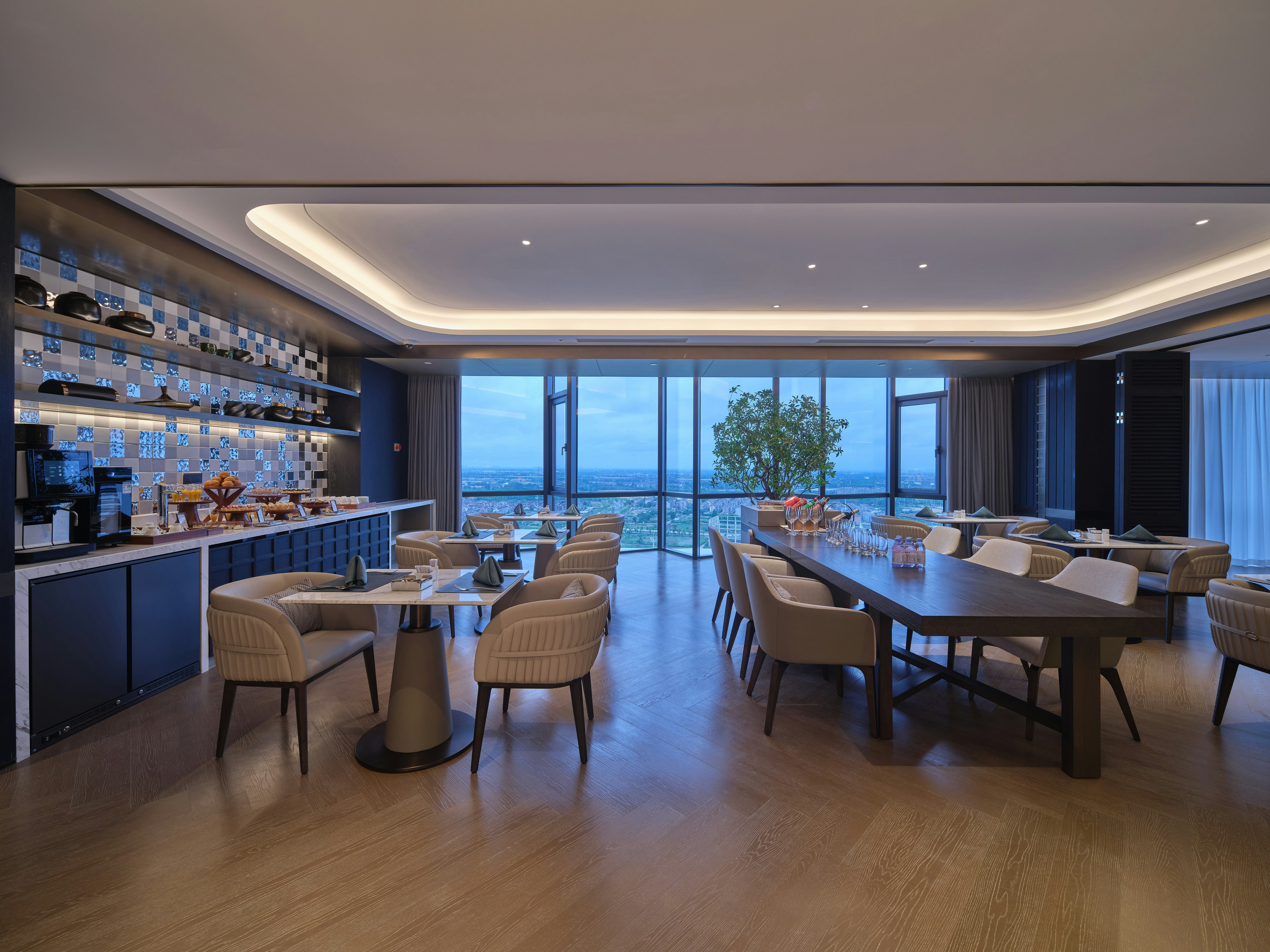 Hilton Jiashan 26/36