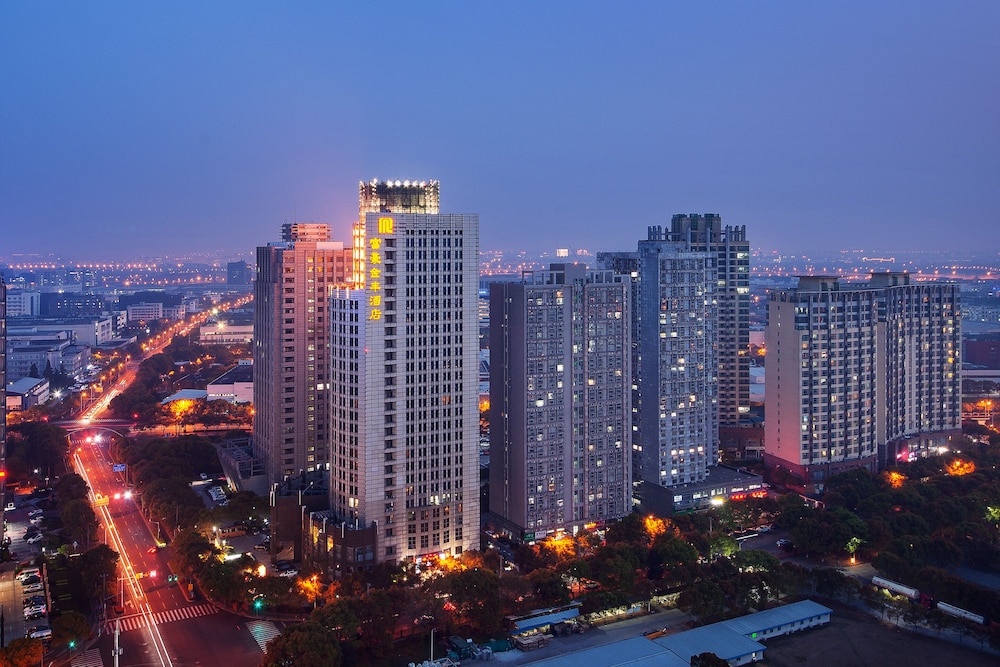Regal Jinfeng 2/56